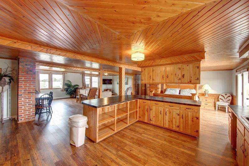 Blackbeard's Lodge image