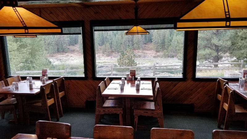 Rimrock Lodge image 1