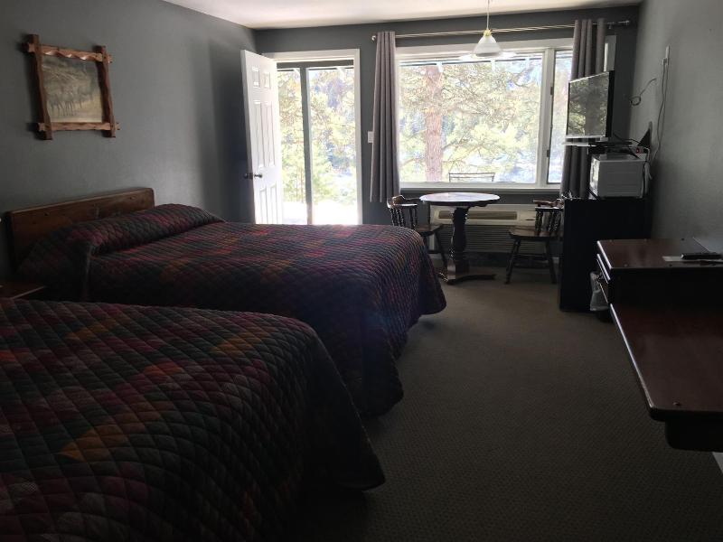 Rimrock Lodge image