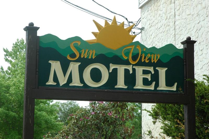 Sunview Motel image