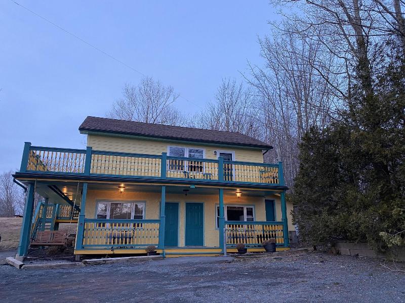 Sunview Motel image