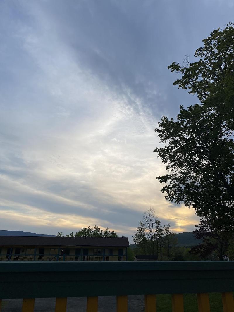 Sunview Motel image