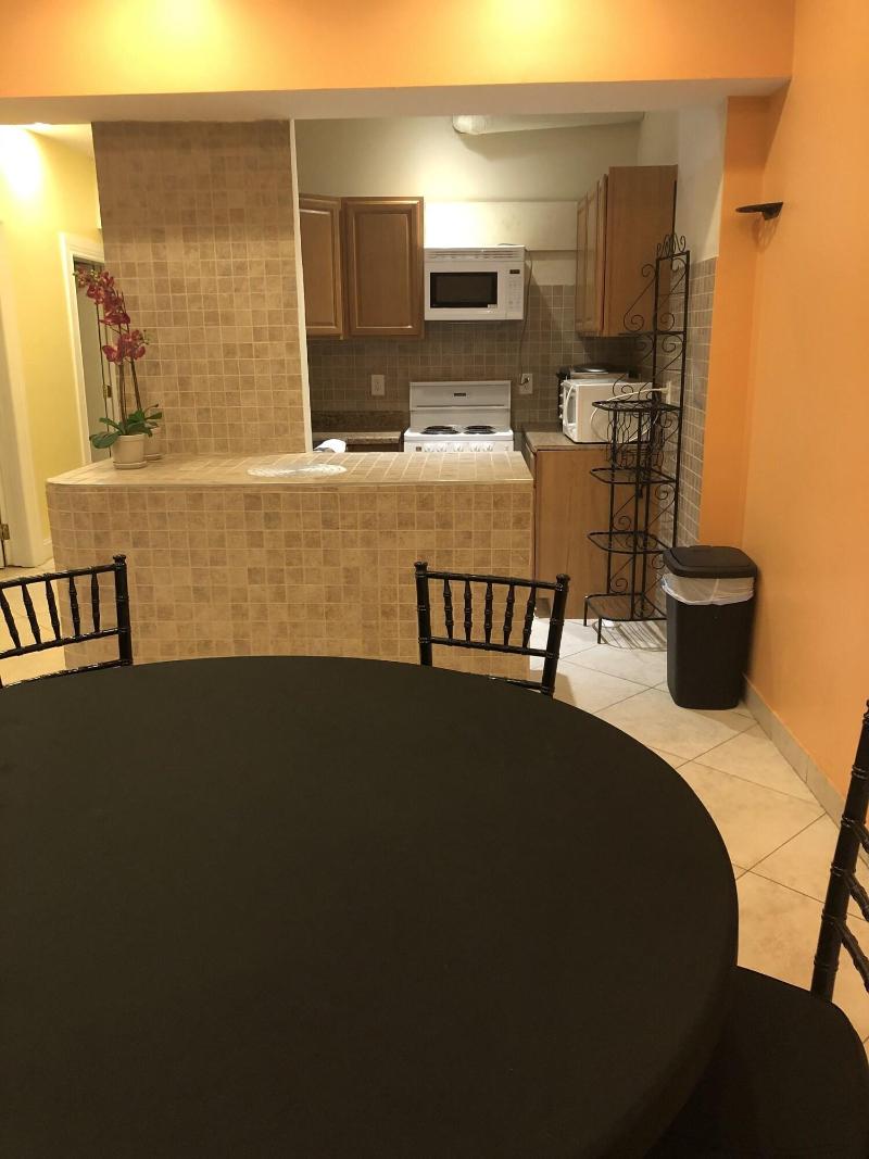 Sunview Motel image