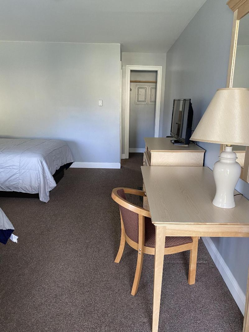 Sunview Motel image