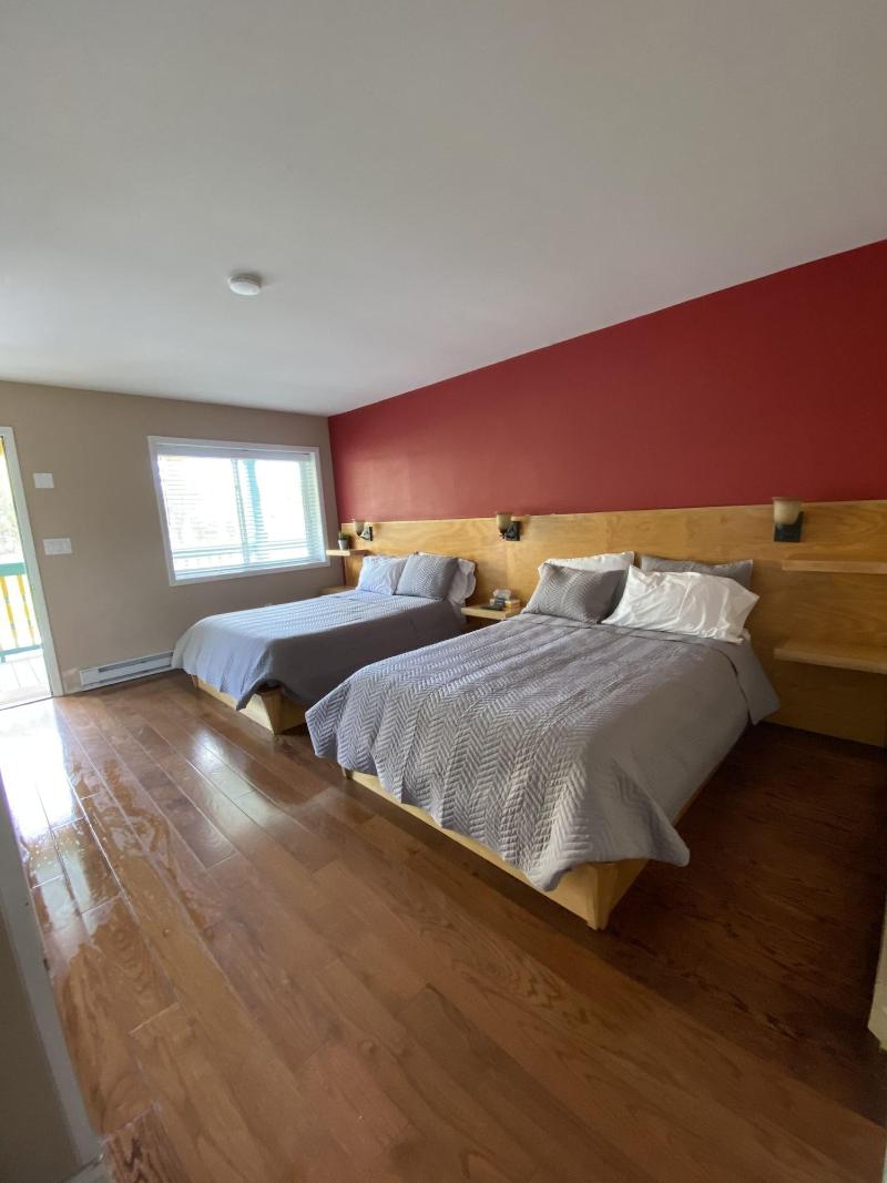 Sunview Motel image