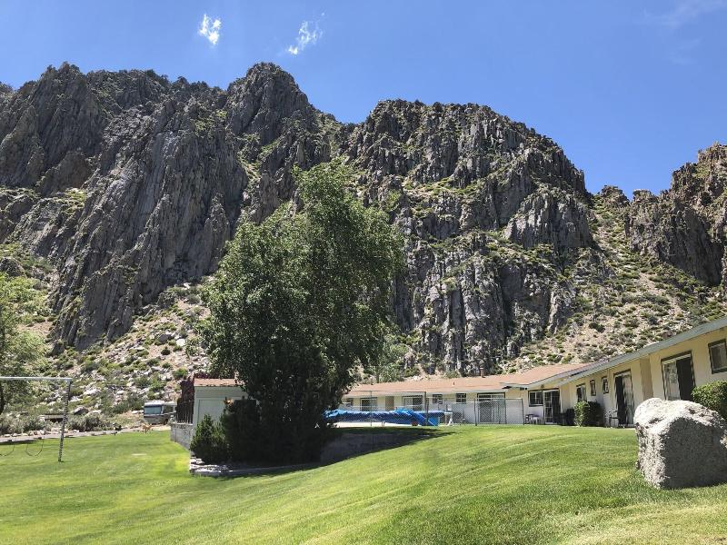 Meadowcliff Lodge image