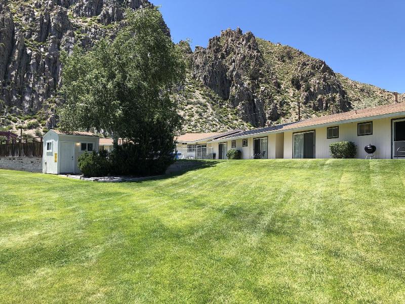 Meadowcliff Lodge image