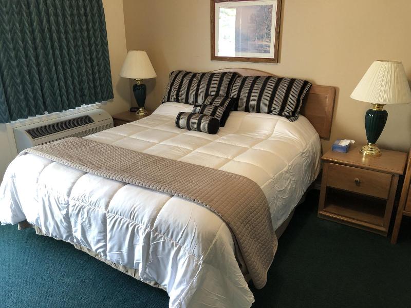 Meadowcliff Lodge image