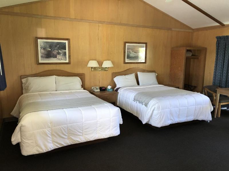 Meadowcliff Lodge image