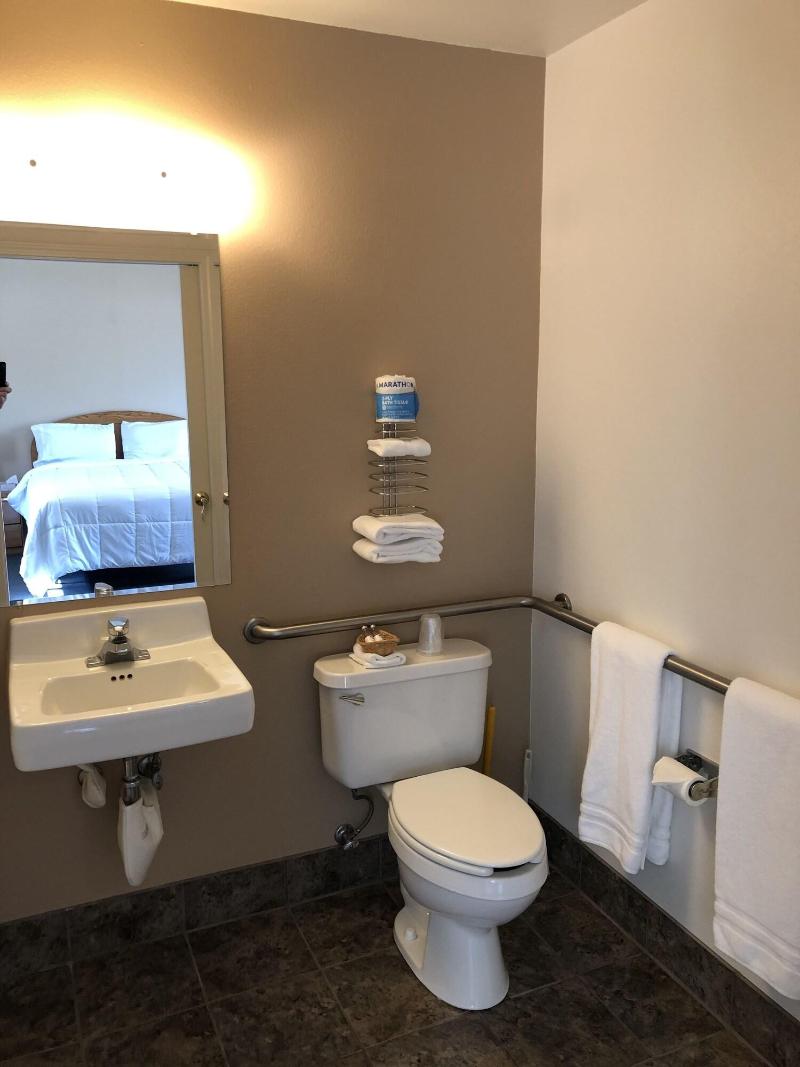 Meadowcliff Lodge image