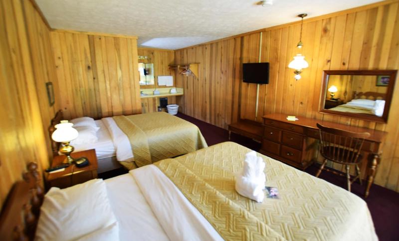 Graves Mountain Farm & Lodges image