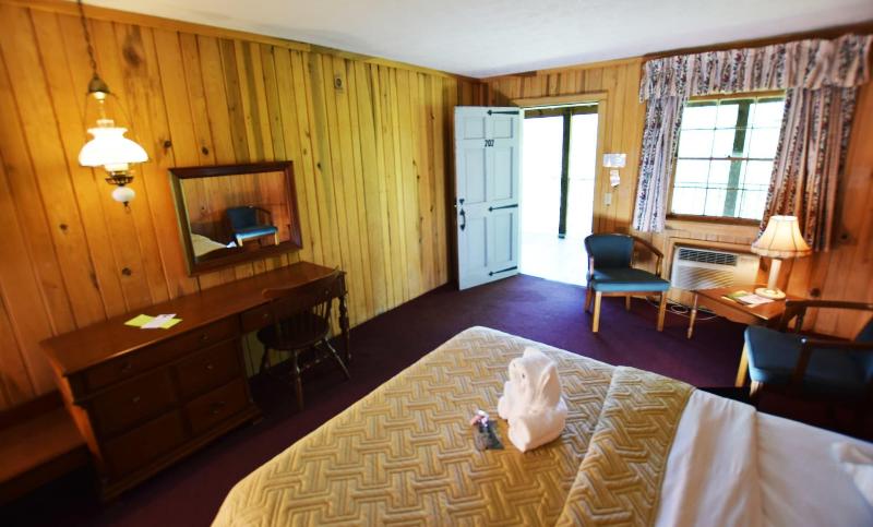 Graves Mountain Farm & Lodges image