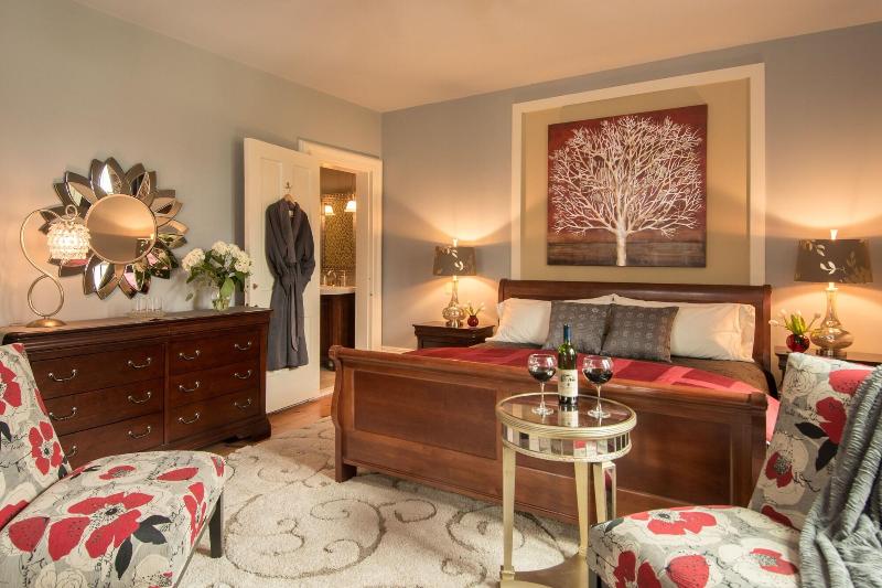 Gothic Eves Inn And Spa image