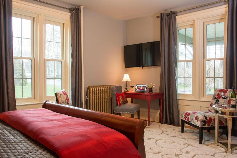 Gothic Eves Inn And Spa image