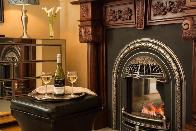 Gothic Eves Inn And Spa image
