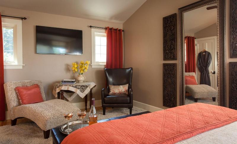 Gothic Eves Inn And Spa image