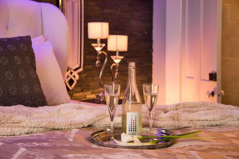Gothic Eves Inn And Spa image