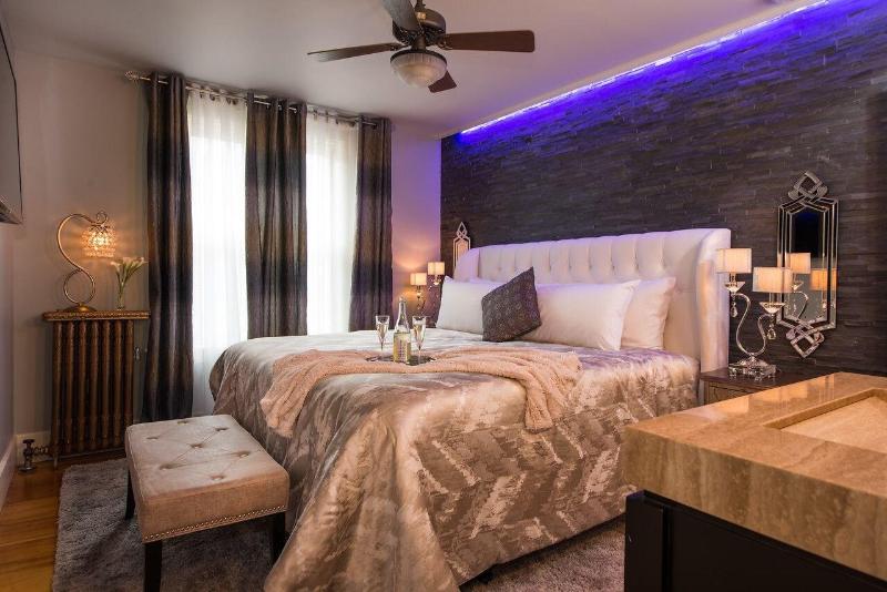 Gothic Eves Inn And Spa image