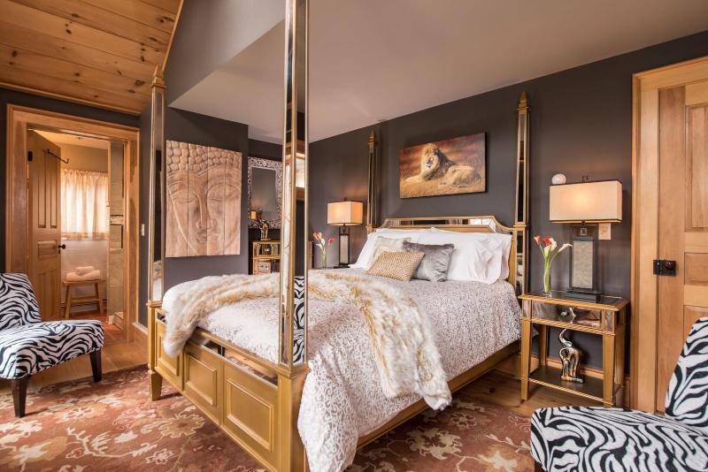 Gothic Eves Inn And Spa image