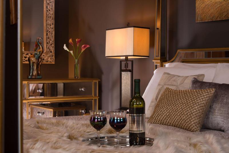 Gothic Eves Inn And Spa image
