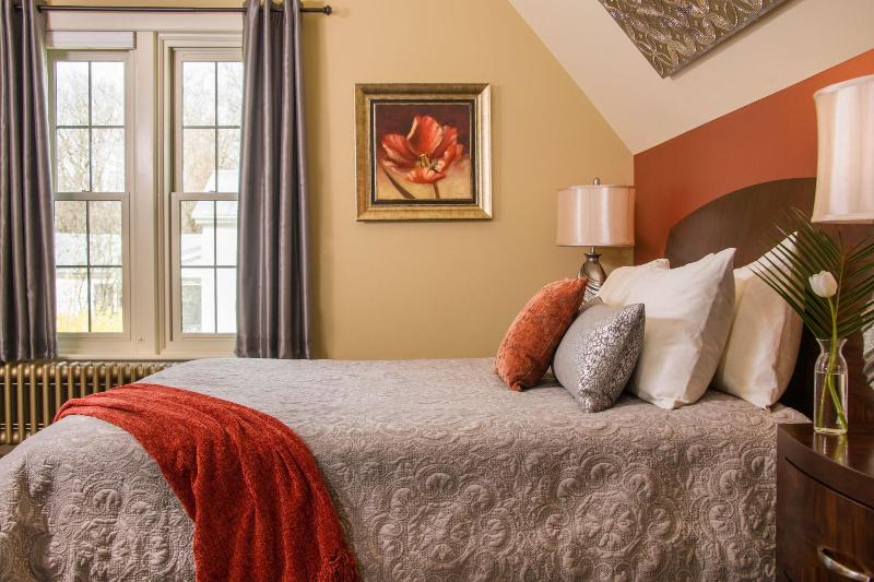Gothic Eves Inn And Spa image