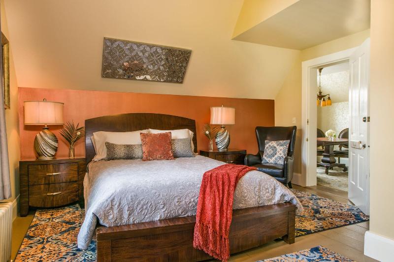 Gothic Eves Inn And Spa image