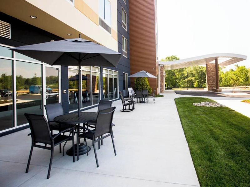 Fairfield Inn & Suites Philadelphia Broomall/Newto image