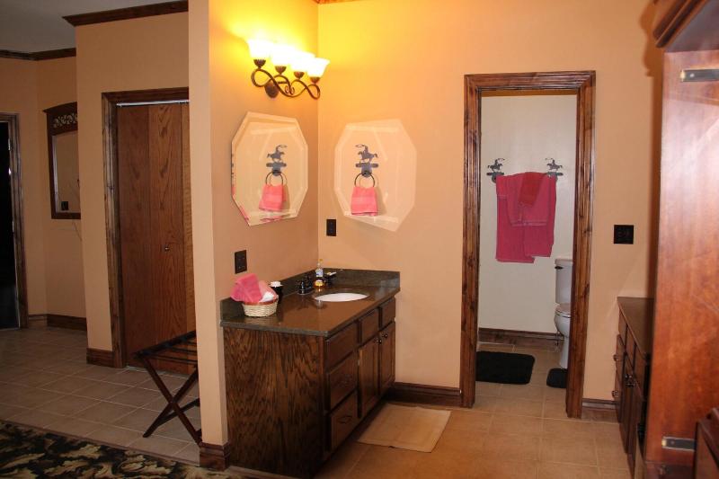 Caldwell Messenger Suites — photo 24