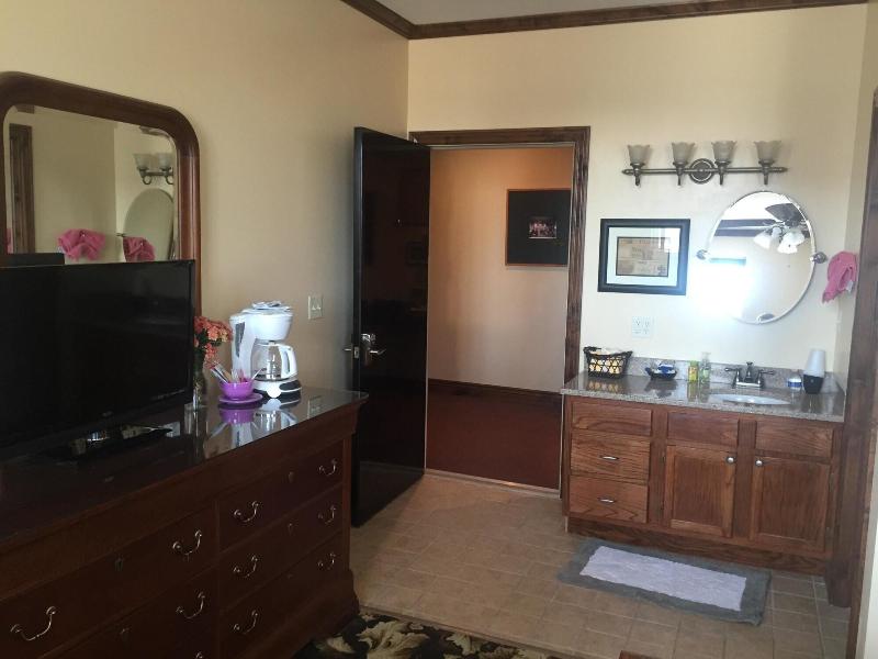 Caldwell Messenger Suites — photo 7