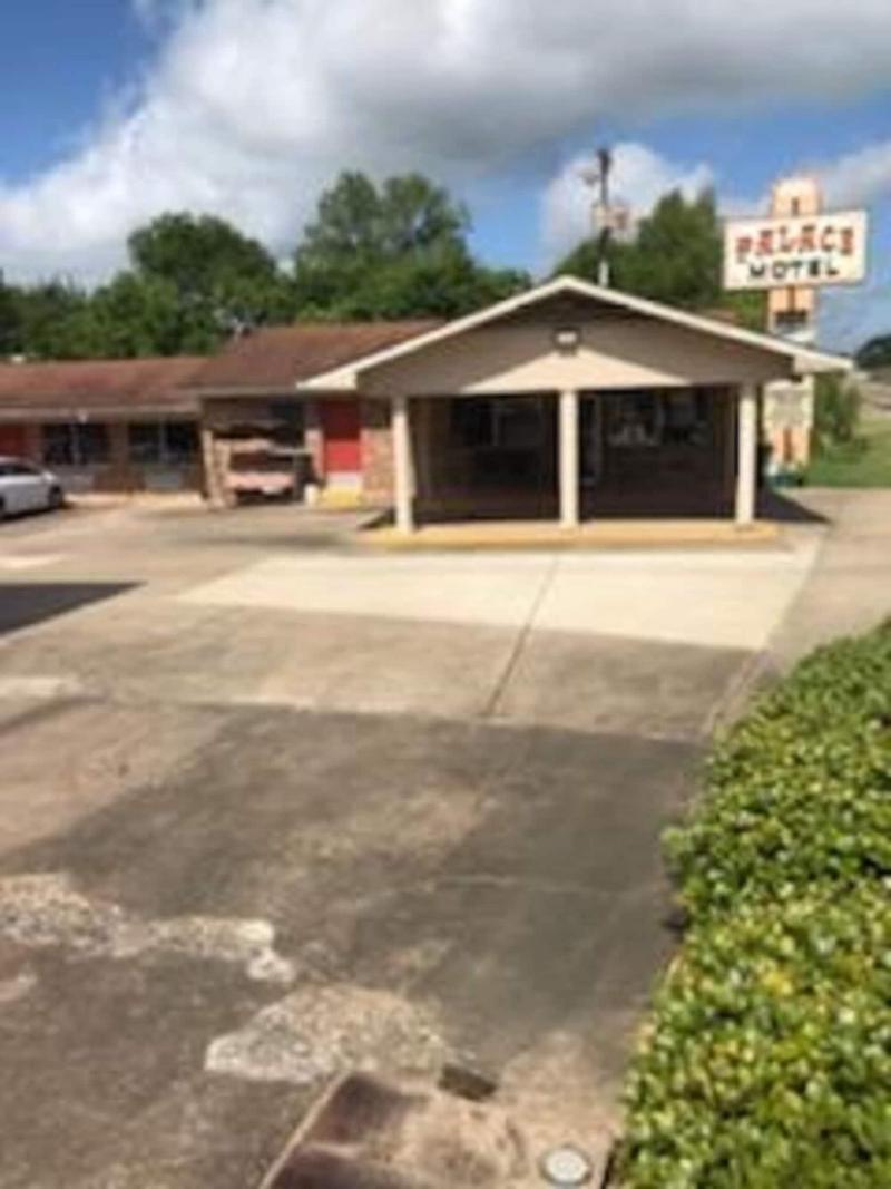 Palace Motel image