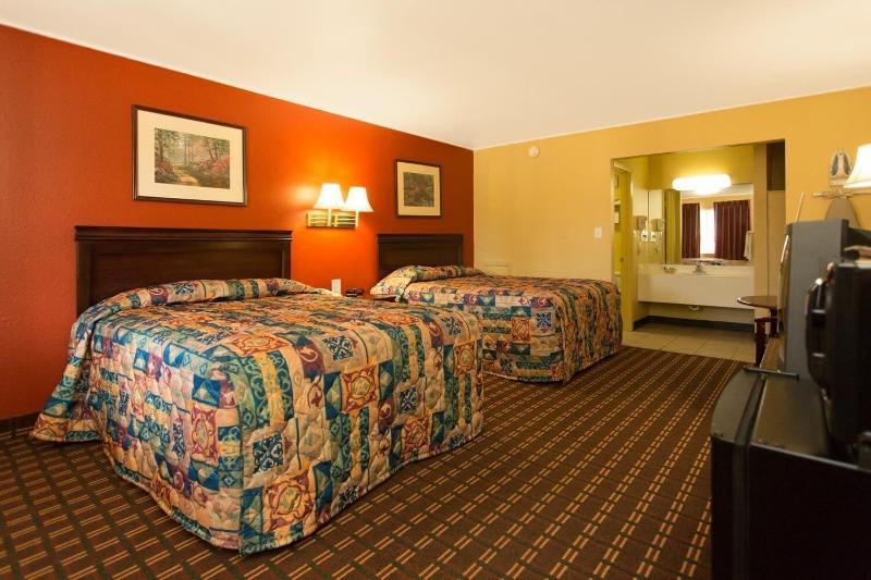 Palace Motel image 9
