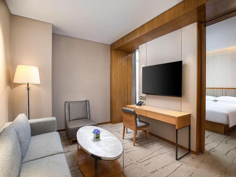 Four Points by Sheraton Shanghai, Kangqiao image