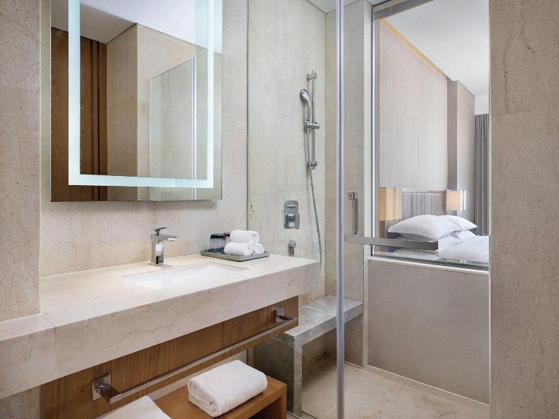 Four Points by Sheraton Shanghai, Kangqiao image