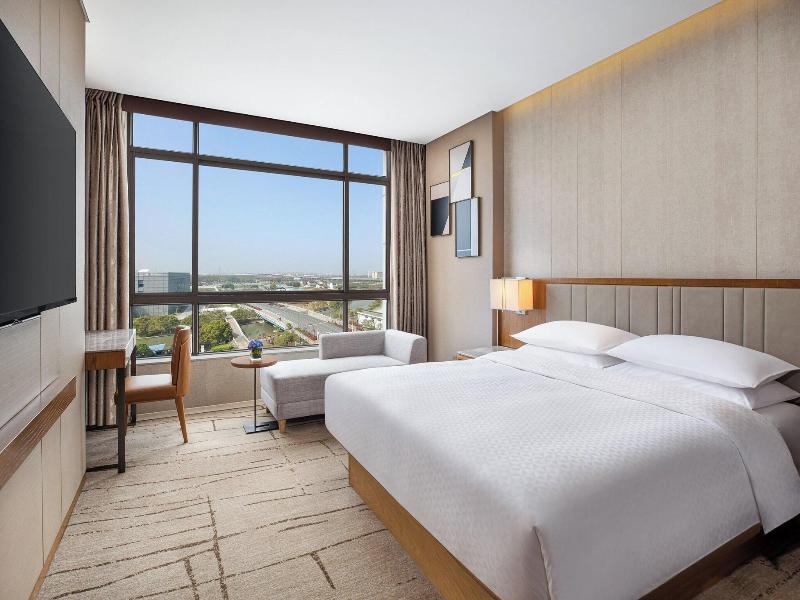 Four Points by Sheraton Shanghai, Kangqiao image
