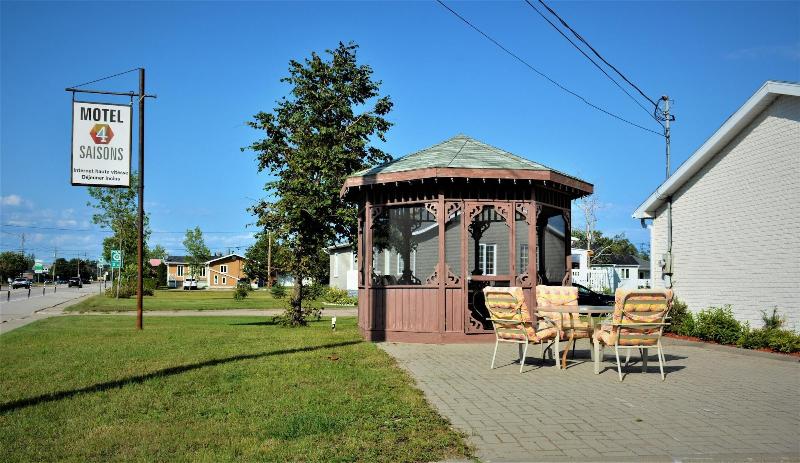 Motel Quatre Saisons