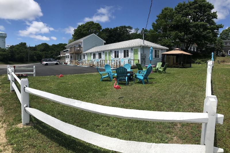 The Inn At Buzzards Bay — general view