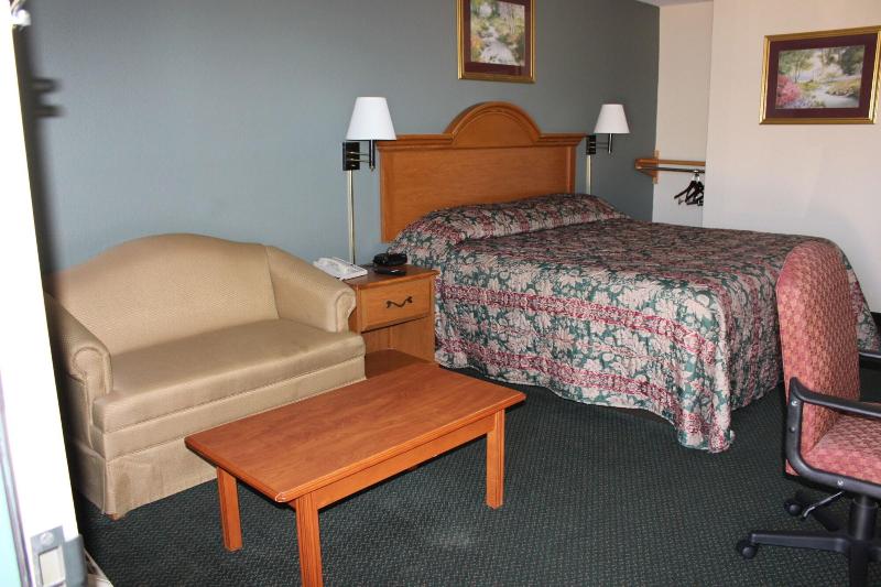 Nationwide 9 Inn image 4