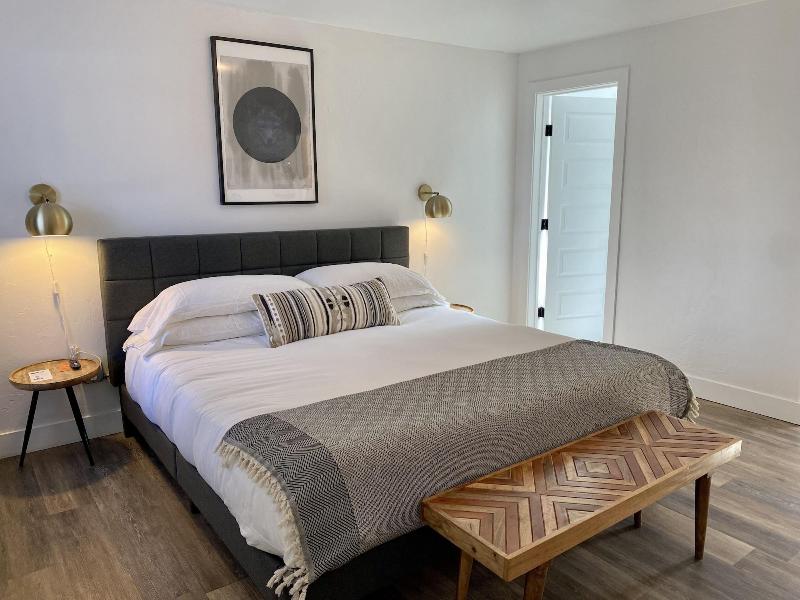 The Nightingale Motel image