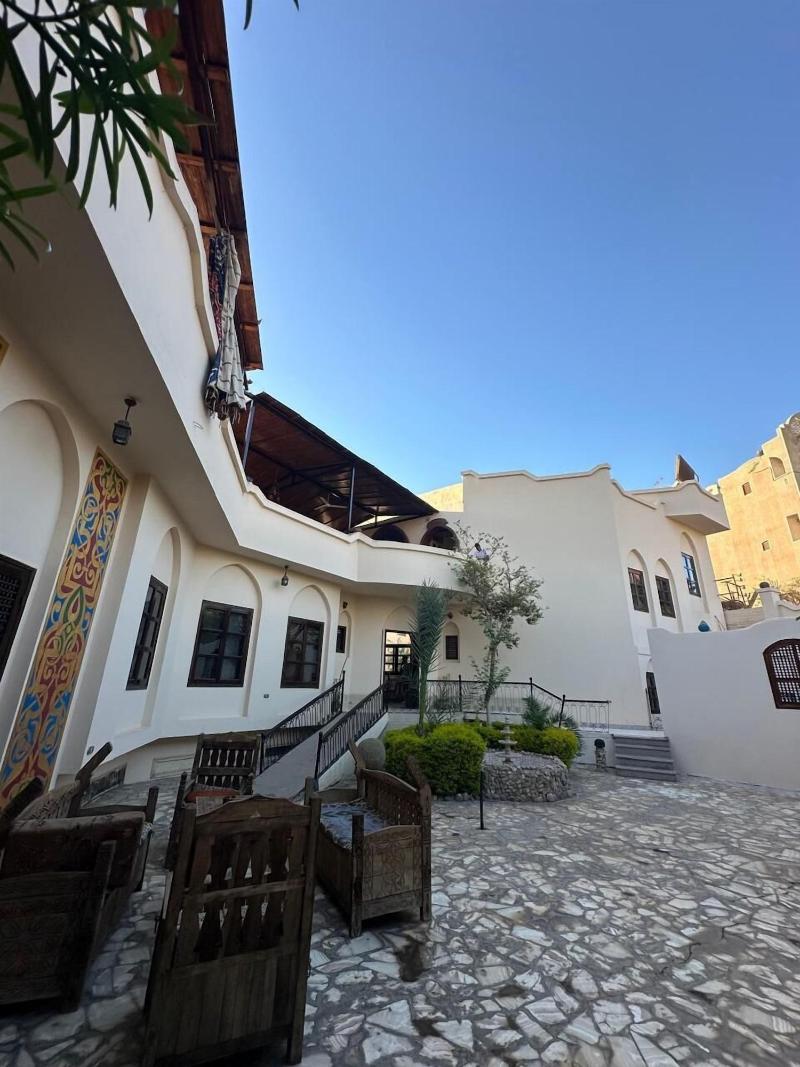 El Nakhil Hotel image