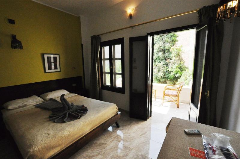 El Nakhil Hotel image