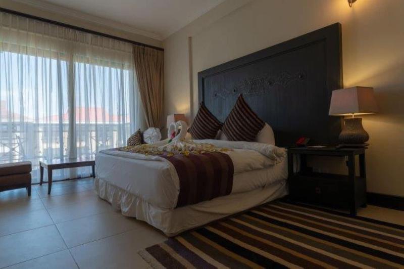 Ridge Royal Hotel image
