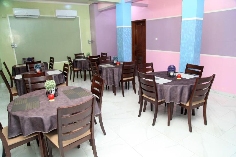 Flat Hotel Kandolo Gombe image
