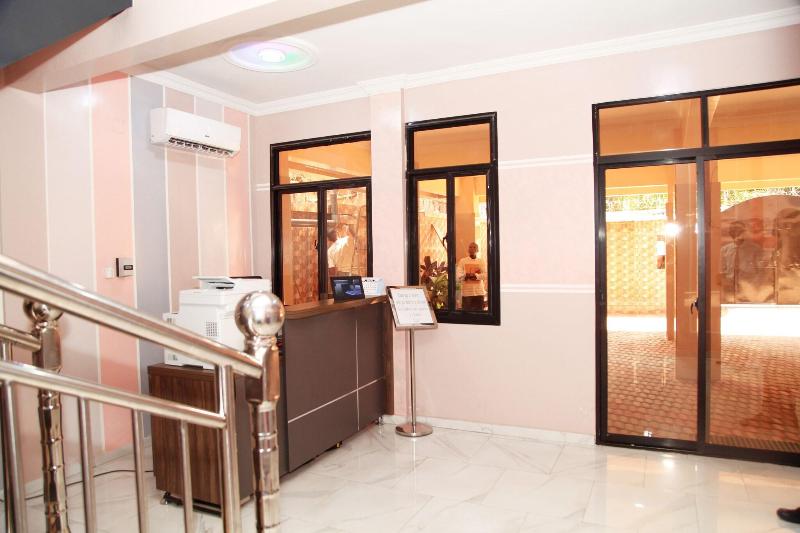 Flat Hotel Kandolo Gombe image