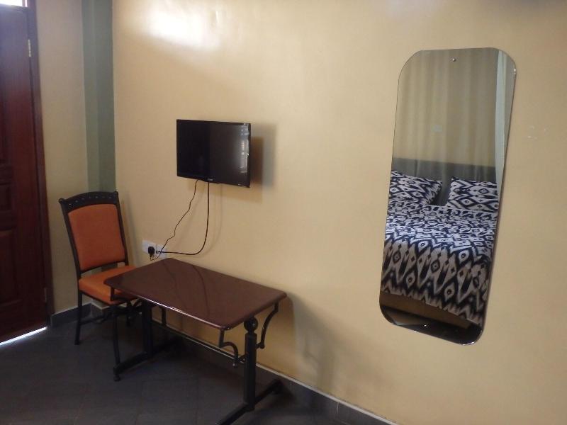 Mau Summit Hotel image