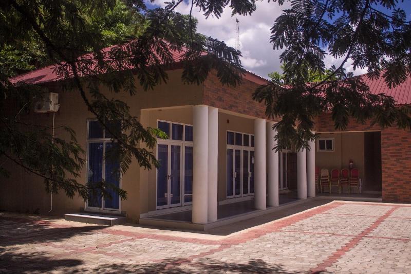 Waterfalls Hotel image