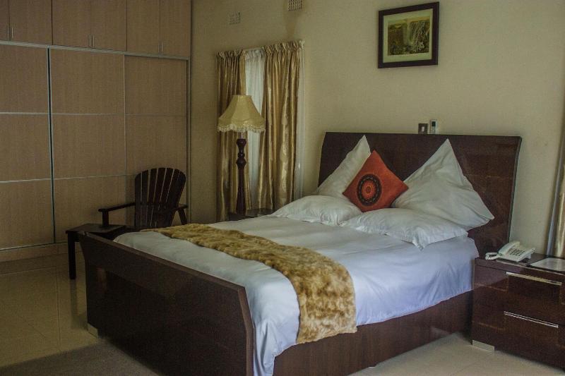 Waterfalls Hotel image
