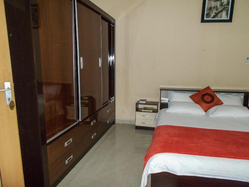 Waterfalls Hotel image