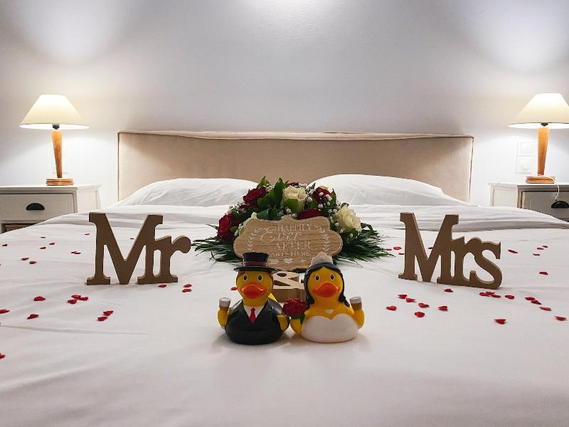 Pino di Loto Boutique Bed & Breakfast image