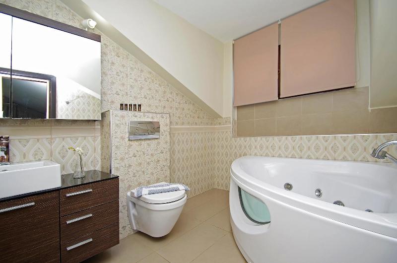 Principal New Leisure Hotel image