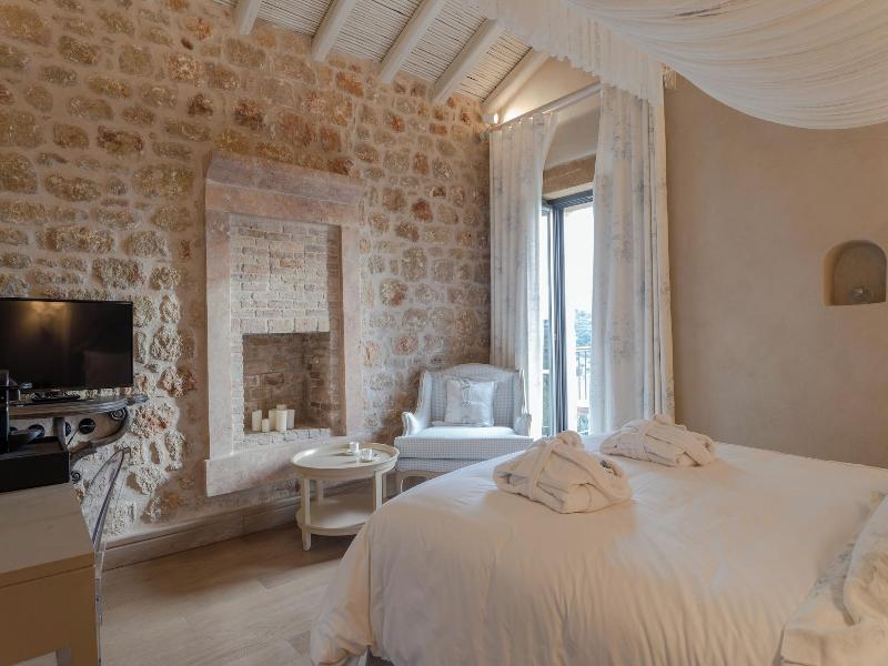 Alistos Hotel image